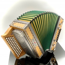 Strasser Harmonika Professional Kirsch GCFB Harmonika Quetschn Haus der Musik Stefan Maier